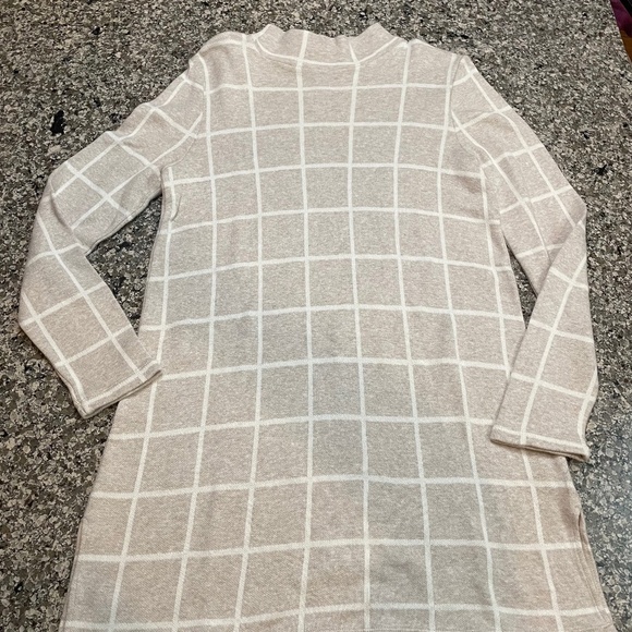 Style & Co. Sweaters - STYLE & CO Sweater cream and white basic Size medium